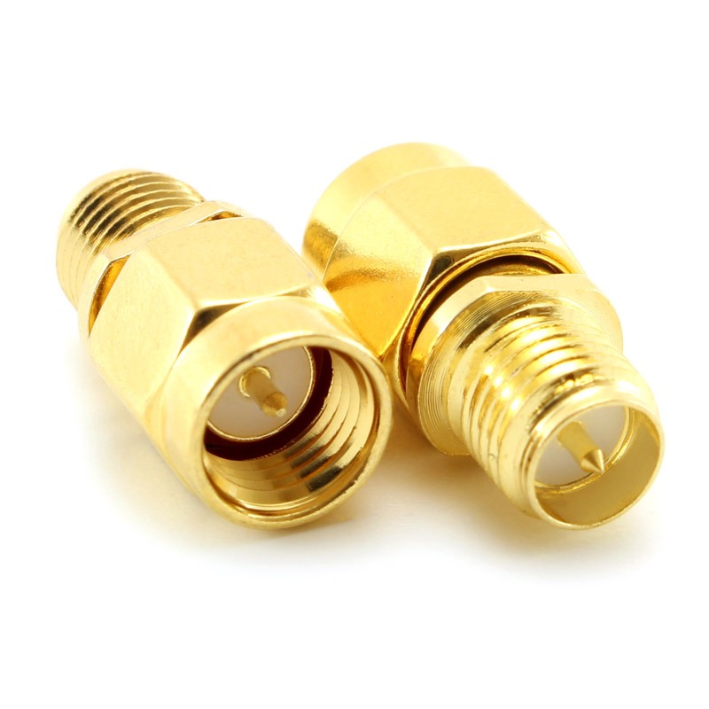 SMA Male to RP-SMA Female adaptor for Analog Goggles, product image from Kiwiquads